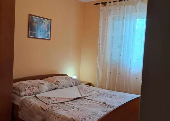 Dana - Two Bedroom 1 Apartman *